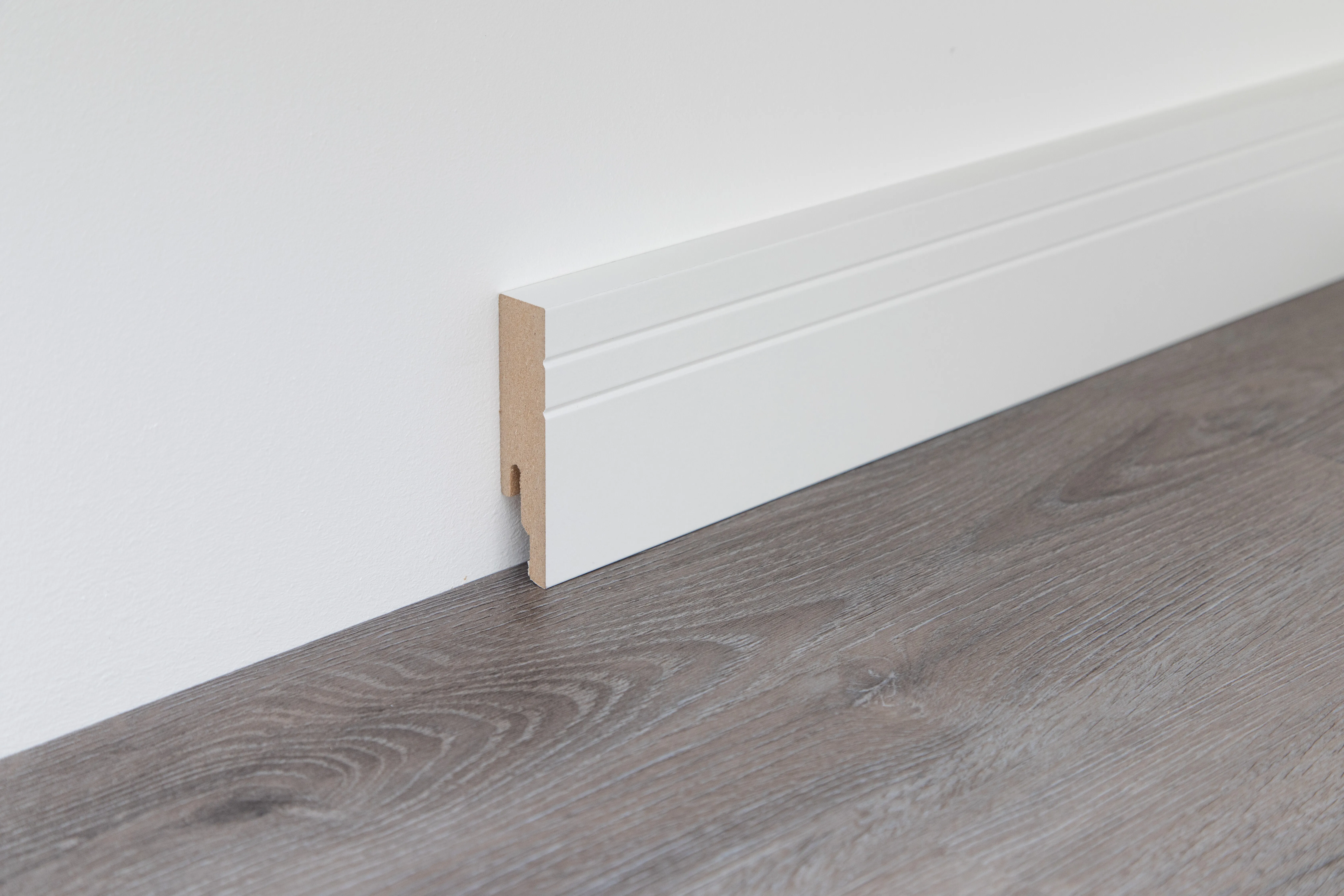 Accessories | Skirting board Design White 18 x 80 x 2380 mm | F01DS80