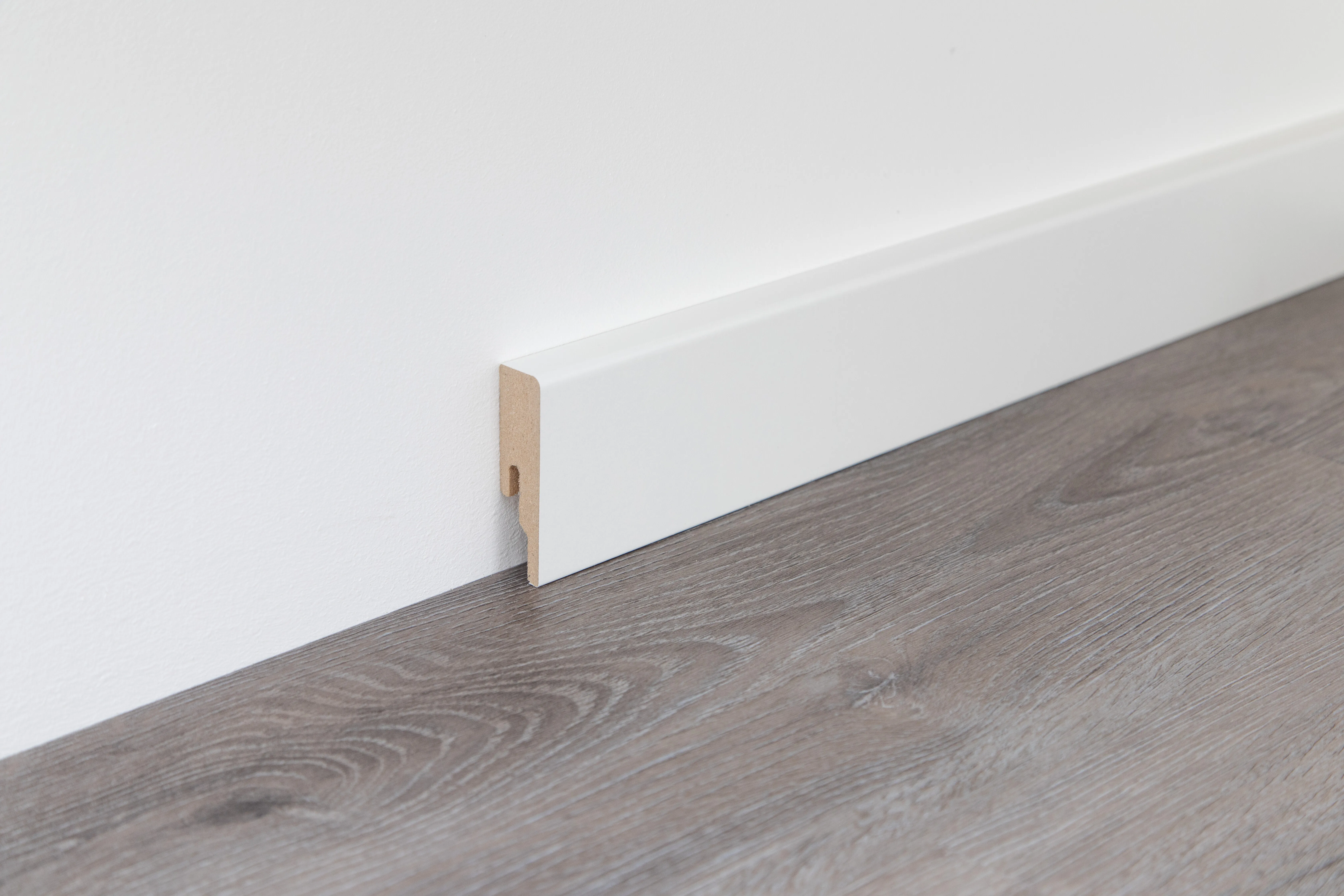 Accessories | Skirting board Contrast White 16 x 60 x 2380 mm | F01CT60